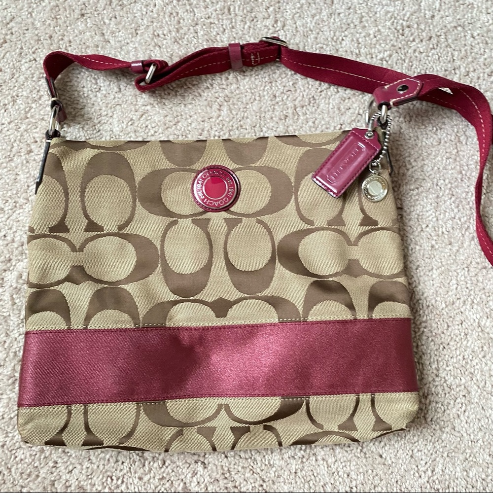Coach Cross body bag w Burgundy Stripe